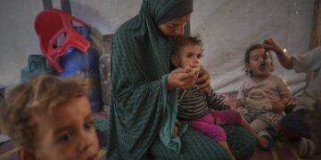 Νέο δράμα στη Γάζα: Το Ισραήλ χτύπησε το σπίτι μιας γιατρού και σκότωσε εννέα από τα δέκα παιδιά της