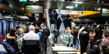 Νέα προβλήματα στο Μετρό Θεσσαλονίκης: Επιβάτες εγκλωβίστηκαν επειδή δεν λειτουργούσε το μοναδικό ακυρωτικό μηχάνημα εξόδου