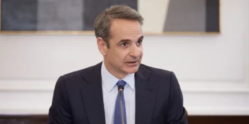 Σύσκεψη με τον Κ. Μητσοτάκη σήμερα για τον προσωπικό αριθμό