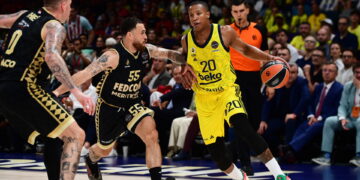 Euroleague: Η Φενέρ νίκησε τη Μονακό (80-71) και σήκωσε την κούπα
