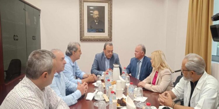 Σωκράτης Φάμελλος από το Ηράκλειο: “Η Κυβέρνηση απαξιώνει τα δημόσια νοσοκομεία”