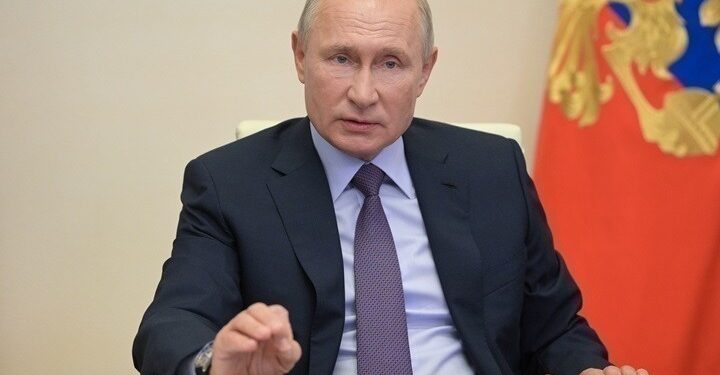 Βλαντιμίρ Πούτιν: «Πρέπει να στραγγαλίσουμε τις δυτικές επιχειρήσεις που παραμένουν στη Ρωσία και υπονομεύουν τα εθνικά συμφέροντα»