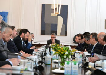 Συνάντηση Μητσοτάκη με τους 13 περιφερειάρχες της χώρας για τα προγράμματα ΕΣΠΑ και τα σχέδια ανάπτυξης