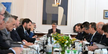Συνάντηση Μητσοτάκη με τους 13 περιφερειάρχες της χώρας για τα προγράμματα ΕΣΠΑ και τα σχέδια ανάπτυξης