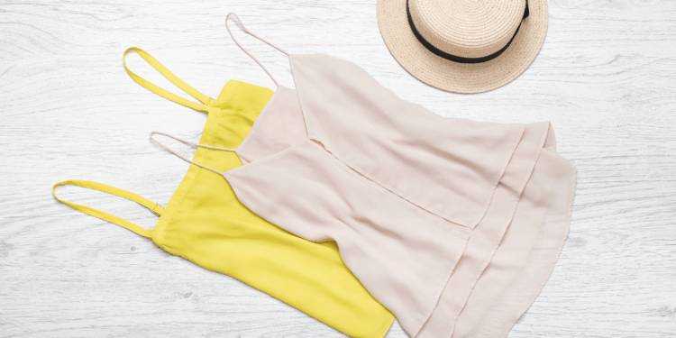 Αλλαγή εποχής: τι μένει και τι φεύγει από τη γκαρνταρόμπα μας