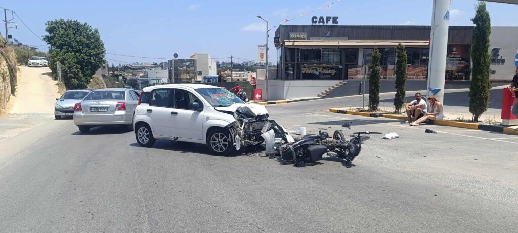 Κρήτη: Στο νοσοκομείο Ηρακλείου διανομέας οδηγός δικύκλου μετά από σύγκρουση με ΙΧ