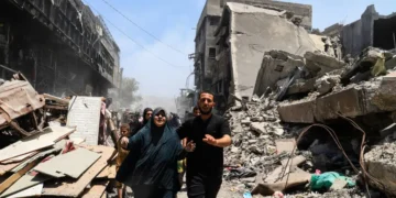 Ισραηλινή επίθεση σε κέντρο διανομής βοήθειας κοντά στη Ράφα – Δεκάδες νεκροί