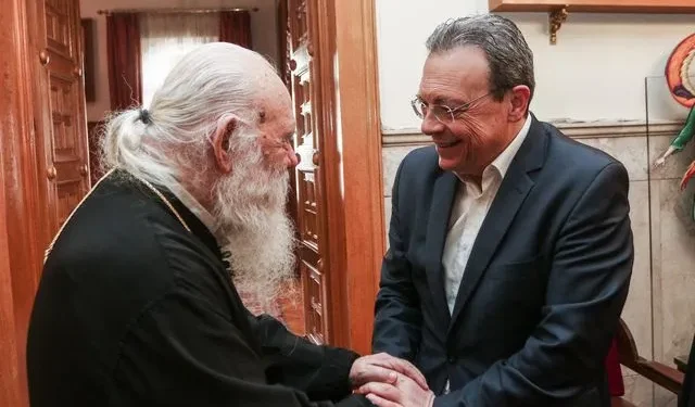 Τηλεφωνική επικοινωνία Φάμελλου με Ιερώνυμο για τη Μονή Σινά