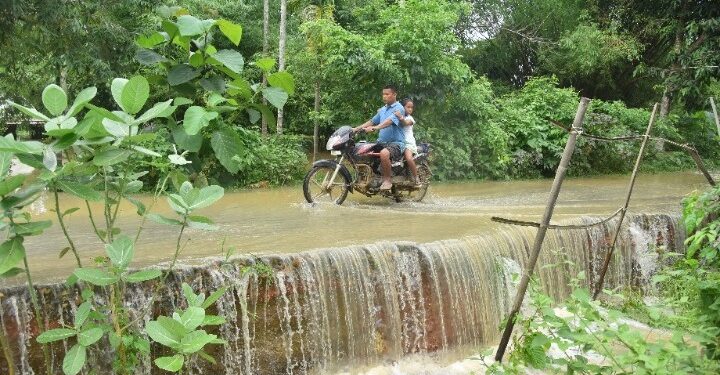 Μεγάλες πλημμύρες στη βορειοανατολική Ινδία - Τουλάχιστον 34 νεκροί