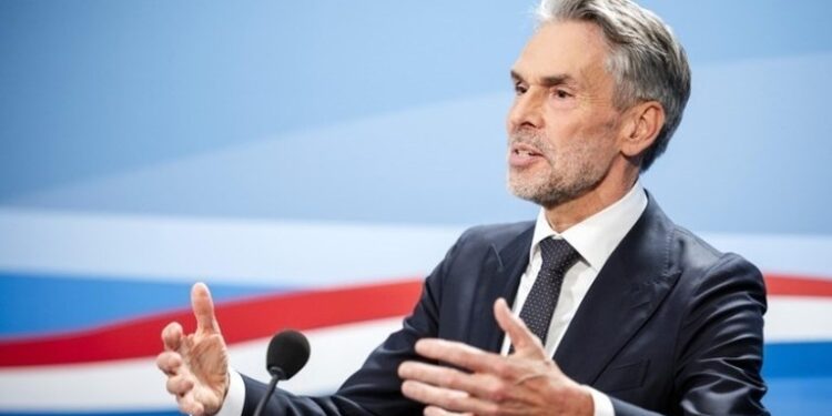 Ολλανδία: Αποχώρησε από την κυβέρνηση ο ακροδεξιός Βίλντερς - Παραιτήθηκε ο πρωθυπουργός