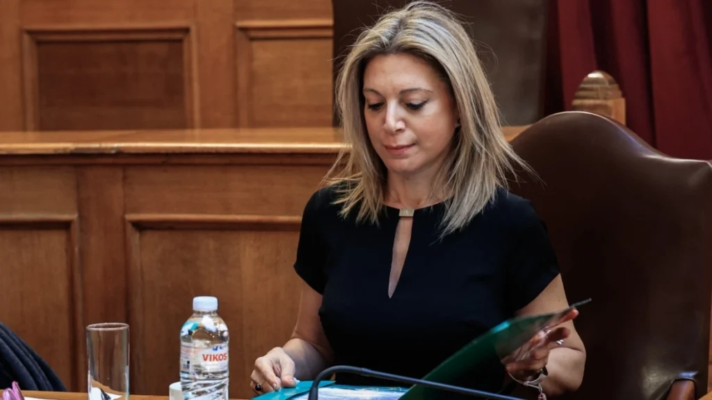 Πρόταση Μαρίας Καρυστιανού για σύσταση Προανακριτικής για εσχάτη προδοσία από τον Μητσοτάκη ως τον Σπίρτζη