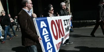 ΑΔΕΔΥ: Στάση εργασίας αύριο για την επαναφορά 13ου και 14ου μισθού