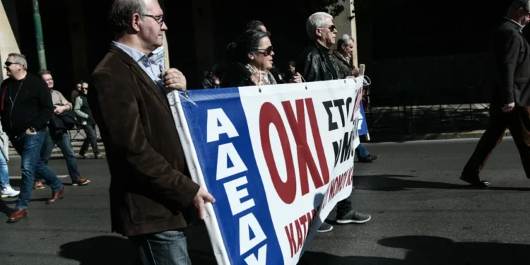 ΑΔΕΔΥ: Στάση εργασίας αύριο για την επαναφορά 13ου και 14ου μισθού