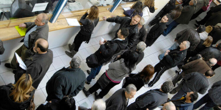 Αξιολόγηση του Δημοσίου από τους πολίτες – Ποια είναι τα πρώτα συμπεράσματα της έρευνας