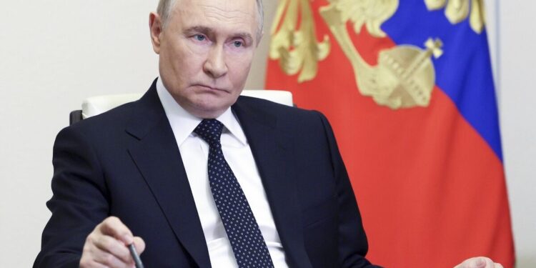 Βλαντιμίρ Πούτιν: «Δεν διαπραγματευόμαστε με τρομοκράτες, καμία συνάντηση με τον Ζελένσκι»