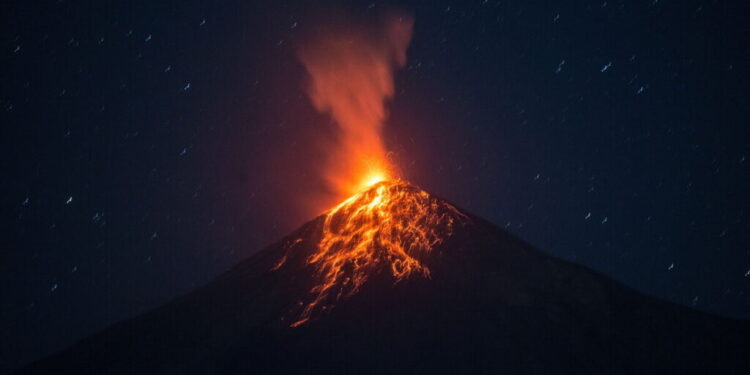 Γουατεμάλα: Έκρηξη του ηφαιστείου Φουέγο - Απομακρύνονται εσπευσμένα εκατοντάδες κάτοικοι