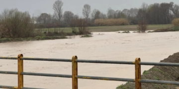 Λάρισα: Εντοπίστηκε και ανασύρθηκε πτώμα γυναίκας από τον Πηνειό ποταμό