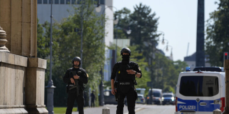 Γερμανία: Επίθεση 30χρονης με μαχαίρι στο Μόναχο - Τραυμάτισε τουλάχιστον δύο άτομα– Νεκρή η δράστης από πυρά της αστυνομίας