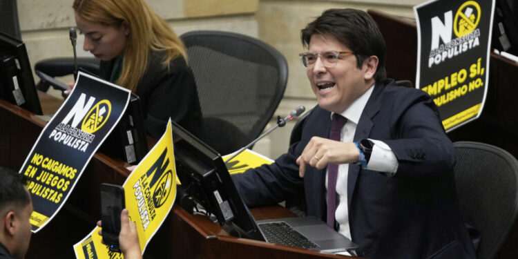 Κολομβία: Δολοφονική επίθεση κατά του υποψήφιου για την προεδρία Μιγκέλ Ουρίμπε – Σε κρίσιμη κατάσταση στο νοσοκομείο