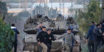 Άλλοι 36 νεκροί από ισραηλινά πυρά κοντά σε κέντρο διανομής βοήθειας στη Γάζα