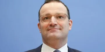 Γερμανία: Σκάνδαλο με εμπλοκή του πρώην υπουργού Υγείας Γενς Σπαν σε υπόθεση προμήθειας μασκών την εποχή του covid