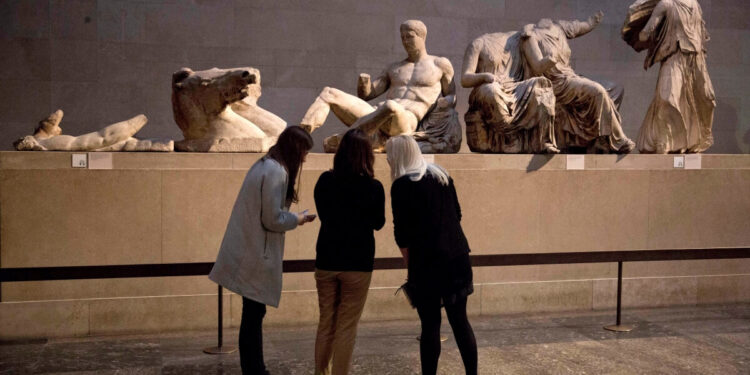 Νέα σενάρια για επιστροφή των γλυπτών του Παρθενώνα - Δεν αλλάζει τη θέση του το Βρετανικό μουσείο
