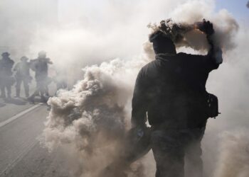 Λος Άντζελες: Αντιδράσεις και επεισόδια μετά την ανάπτυξη της Εθνοφρουράς από τον Τραμπ