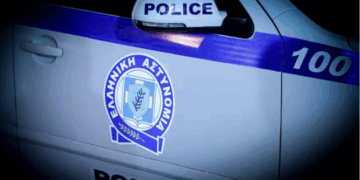 Δύο πανομοιότυπες ληστείες μέσα σε λίγες ώρες σε καταστήματα OPAP Play στον Βύρωνα και τη Καλλιθέα