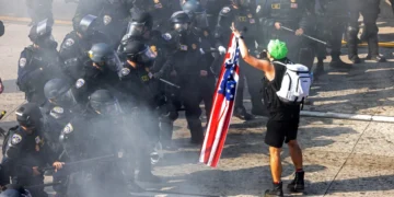 Λος Άντζελες: Διαταγή Τραμπ για απαγόρευση συναθροίσεων