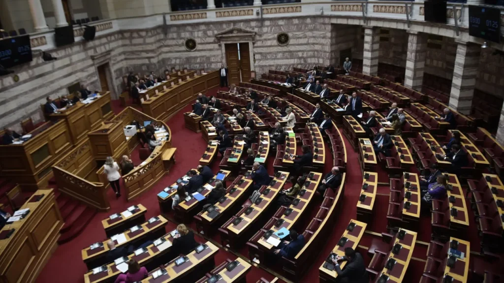 Απόφαση Εκλογοδικείου: Εκτός Βουλής τρεις βουλευτές των Σπαρτιατών - Με 297 βουλευτές θα συνεχίσει να λειτουργεί το Σώμα