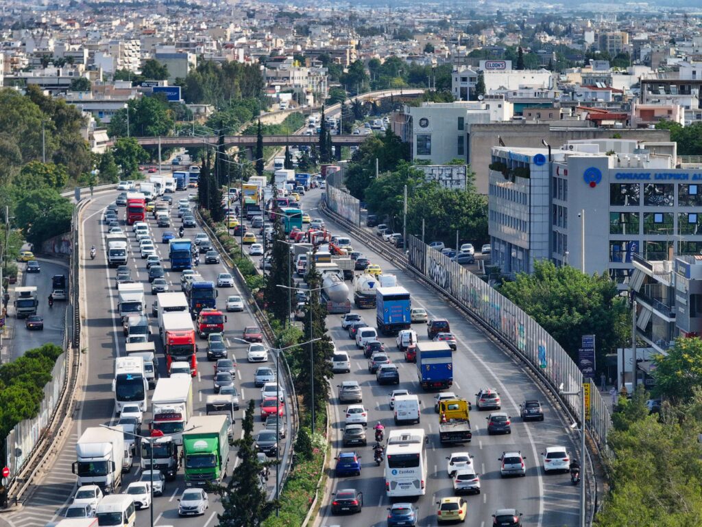 Νέος Κ.Ο.Κ.: Αυστηρότερες ποινές και πρόστιμα για αλκοόλ, κινητό, υπερβολική ταχύτητα και κράνος