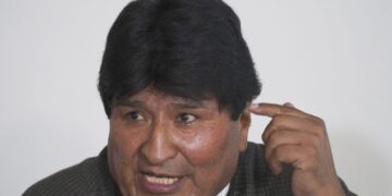 Ταραχές στη Βολιβία: 17 τραυματίες σε συγκρούσεις ανάμεσα σε υποστηρικτές του Έβο Μοράλες και άλλους πολίτες