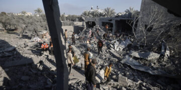 Συνεχίζεται το αιματοκύλισμα στη Γάζα από ισραηλινά πυρά κοντά σε κέντρα διανομής τροφίμων - Δεκάδες νεκροί και τραυματίες