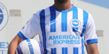 Και επίσημα στην Μπράιτον ο Μπάμπης Κωστούλας μέχρι το 2030