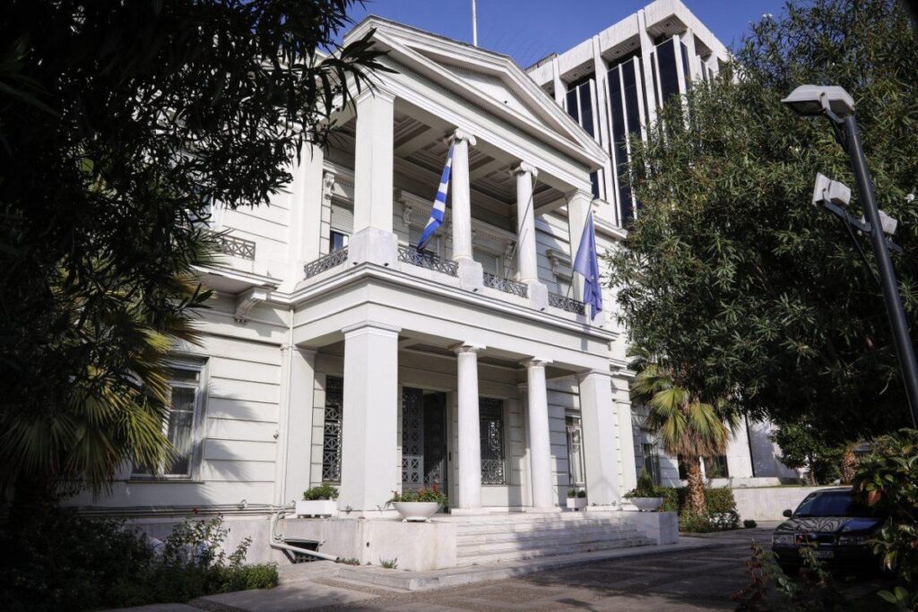 Οδηγίες του ΥΠΕΞ προς τους Έλληνες πολίτες που βρίσκονται στο Ισραήλ: «Παραμείνετε σε ασφαλές μέρος, πλησίον καταφυγίου»