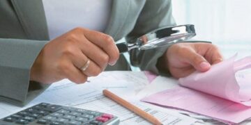 Το ΣΔΟΕ καταργείται και ενσωματώνεται στην ΑΑΔΕ