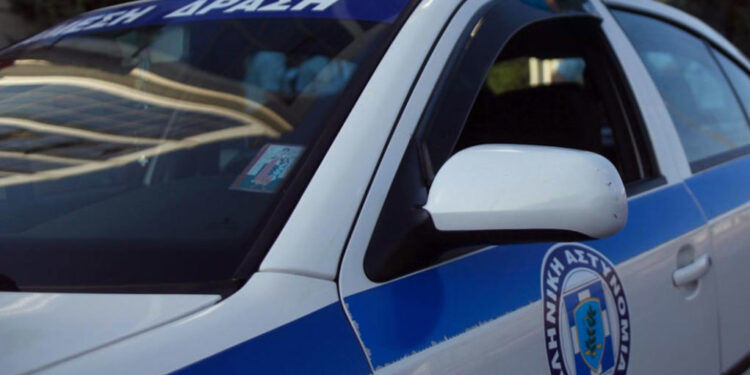 Συμπλοκή ανηλίκων κοριτσιών στο κέντρο της Θεσσαλονίκης - 17χρονη στο νοσοκομείο - Συνελήφθη μία 14χρονη
