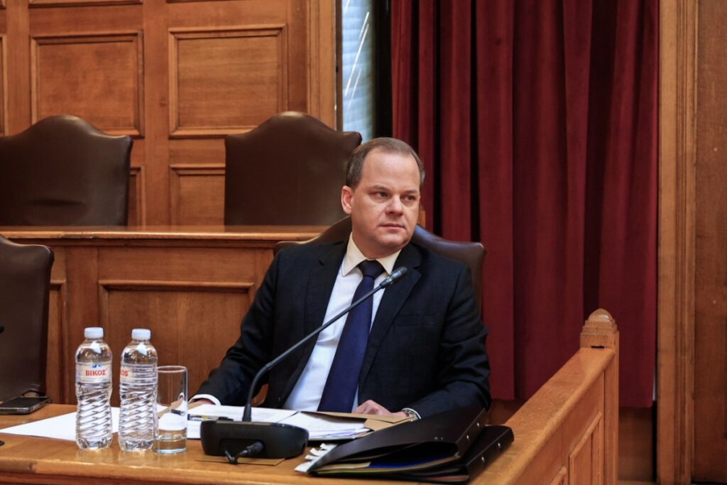 Βουλευτής ΠΑΣΟΚ Παύλος Χρηστίδης: "Οι βουλευτές της ΝΔ που χειροκροτούσαν όρθιοι τον Καραμανλή, τώρα τον παραπέμπουν"