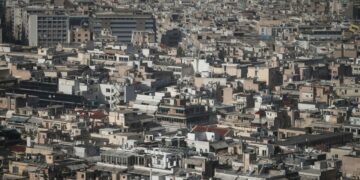 Έλεγχοι ΑΑΔΕ: Αυτόματες διασταυρώσεις ακόμα και με λογαριασμούς νερού και ρεύματος
