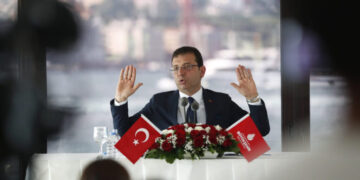 Τουρκία: Ο εισαγγελέας προτείνει φυλάκιση επτά ετών και στέρηση πολιτικών δικαιωμάτων για τον Ιμάμογλου