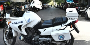 Μεγάλη επιχείρηση του ελληνικού FBI για την εξάρθρωση κυκλώματος ναρκωτικών και οπαδικών επεισοδίων