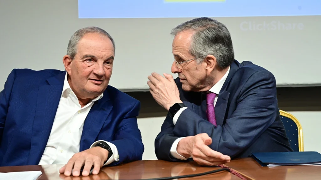 Κοινή εμφάνιση Σαμαρά - Καραμανλή σε παρουσίαση βιβλίου στο Πολεμικό Μουσείο - Κριτική στην κυβέρνηση για τα εθνικά θέματα