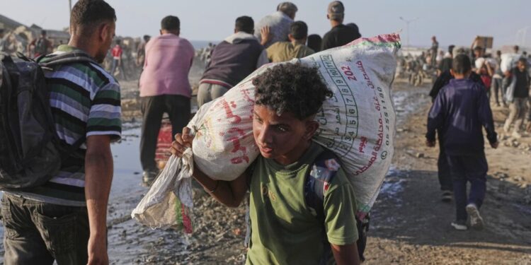 Γάζα: Ισραηλινά άρματα άνοιξαν πυρ και σκότωσαν 59 άτομα που περίμεναν να πάρουν επισιτιστική βοήθεια