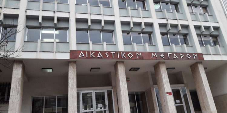 Κύκλωμα με τα αναπηρικά επιδόματα στο Αγρίνιο: Προφυλακίστηκε η 58χρονη φερόμενη ως εγκέφαλος – Προσωρινά ελεύθεροι οι υπόλοιποι