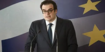 Κυριάκος Πιερρακάκης: “Όχι” στην ΑΔΕΔΥ για 13ο και 14ο μισθό