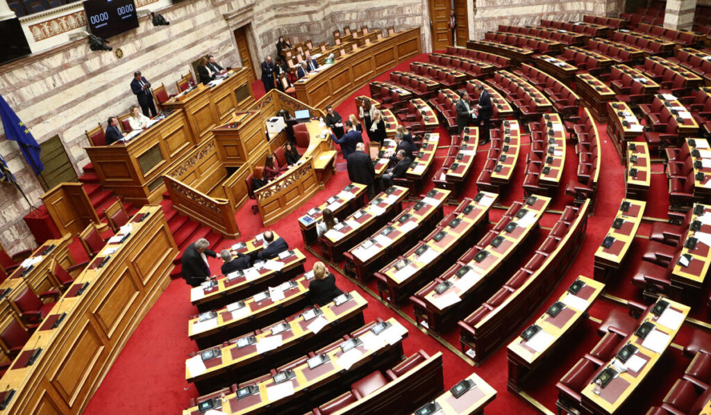 Η Ευρωπαϊκή Εισαγγελία έστειλε στη Βουλή δικογραφία για δύο πρώην υπουργούς Αγροτικής Ανάπτυξης και Τροφίμων για το σκάνδαλο ΟΠΕΚΕΠΕ