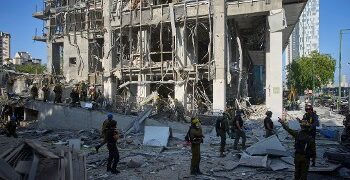 Ισραήλ-Ιράν: Συνεχίζονται οι αεροπορικές και πυραυλικές επιθέσεις