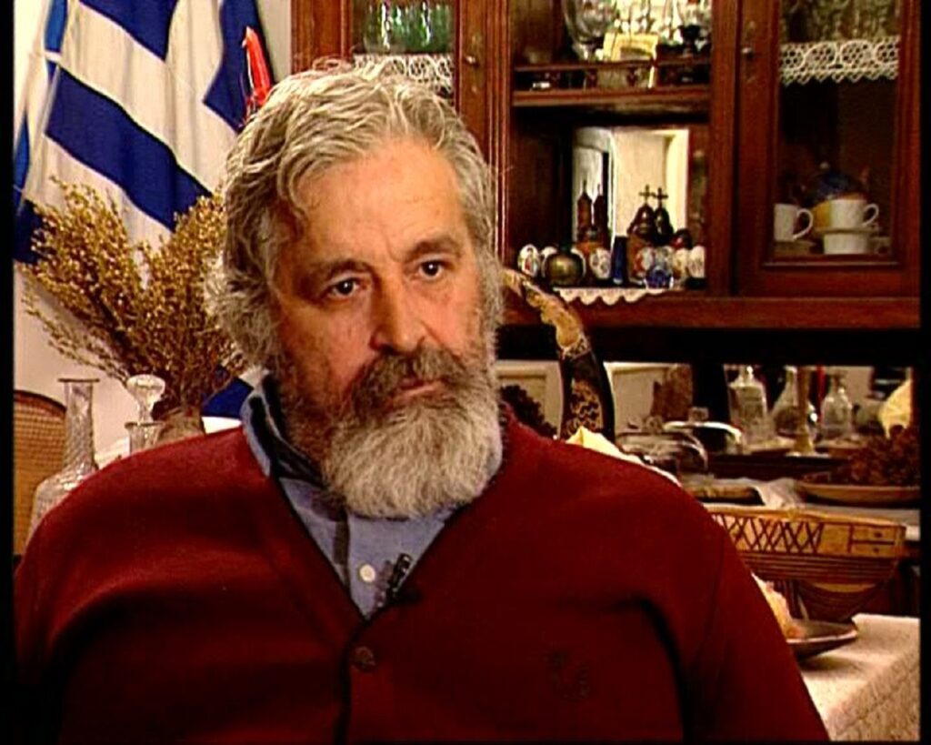 Έσβησε, σε ηλικία 77 ετών, μία από τις φωνές του “Εδώ Πολυτεχνείο”, ο σκηνοθέτης Λάμπρος Παπαδημητράκης