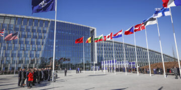 Ιταλός υπουργός Άμυνας Γκουίντο Κροζέτο: «Το ΝΑΤΟ δεν έχει πλέον λόγο ύπαρξης»