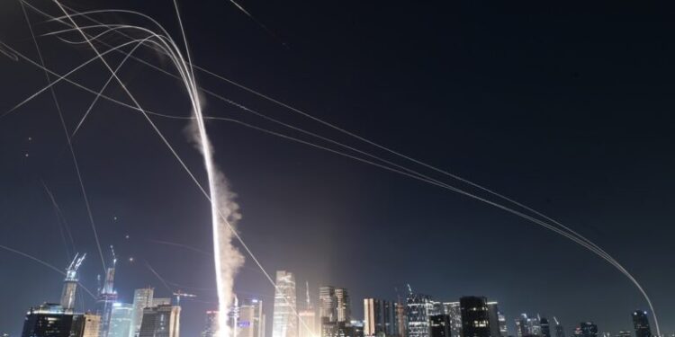 Ιράν μετά την αμερικανική επίθεση: «Κάθε πολίτης ή στρατιωτική δύναμη των ΗΠΑ στην περιοχή είναι πλέον θεμιτός στόχος»